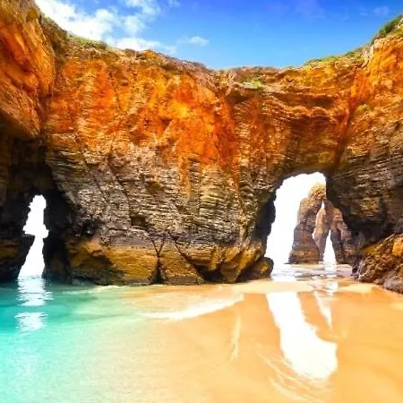 Apartament Playa Catedrales & Piscina